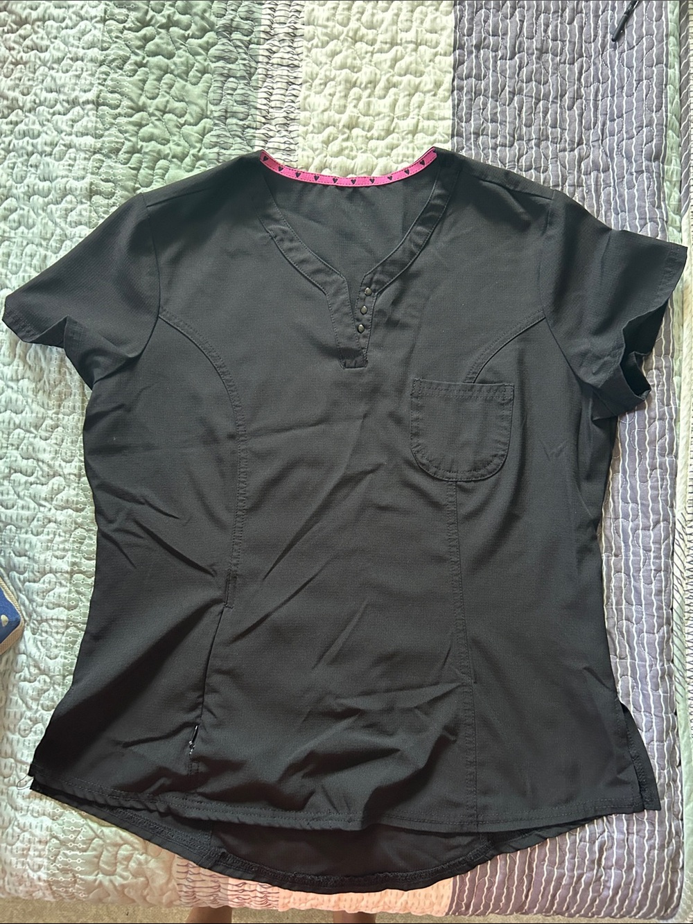 HeartSoul Black Short-Sleeve V-Neck Top with zipper pocket